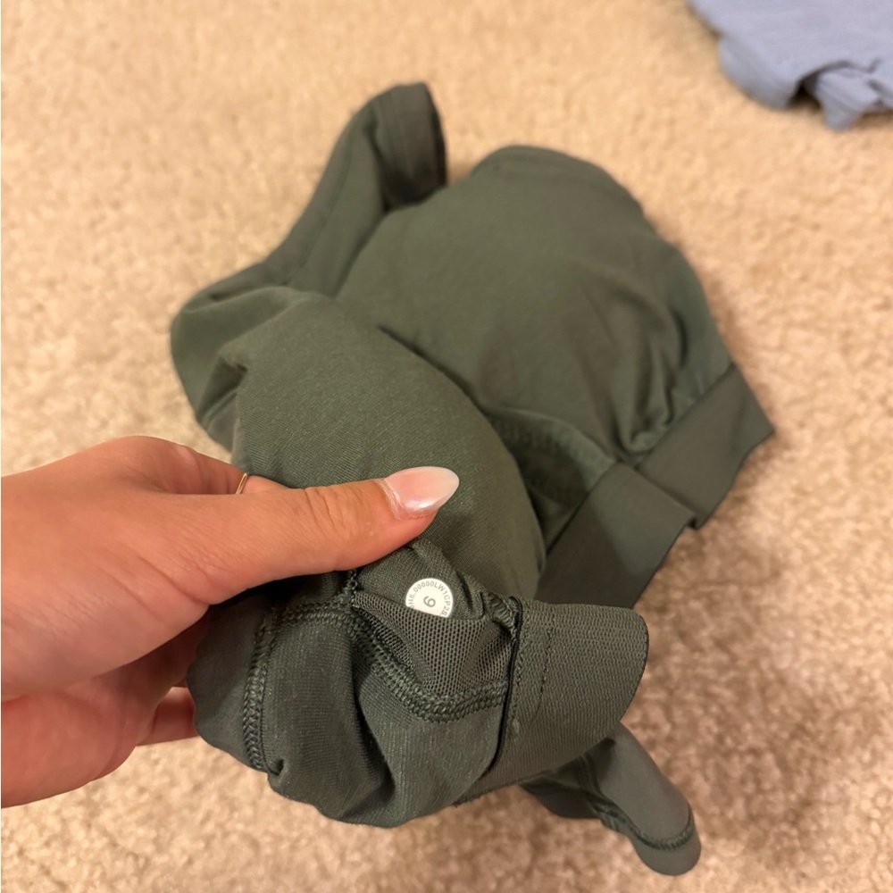 Lululemon Dark Green Crop Top - Picture 4 of 5